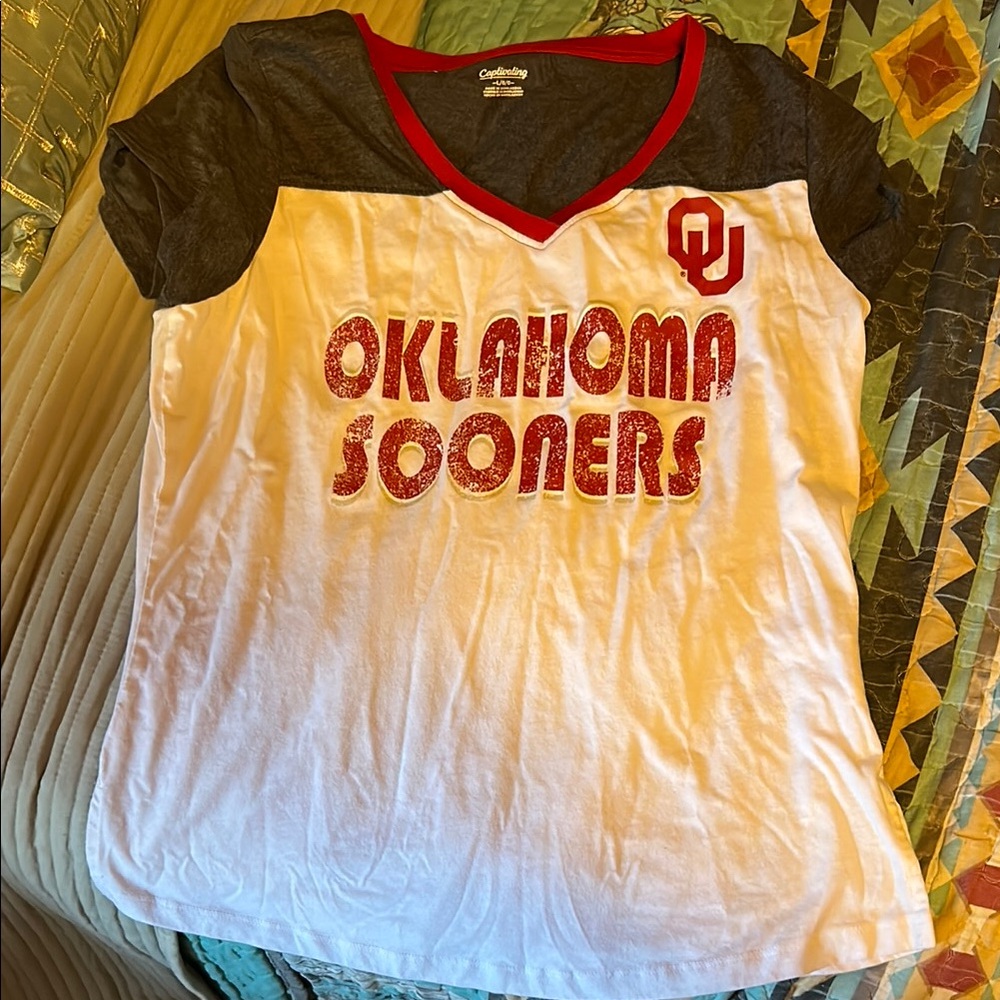Oklahoma Sooners V-Neck T-Shirt